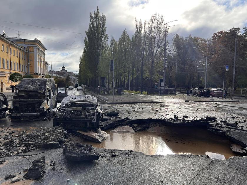 Атака на Украину 10 октября стоила россии около $4 млрд: это 21 млн пенсий, 16 млн минимальных зарплат и 2 млн «гробовых выплат»