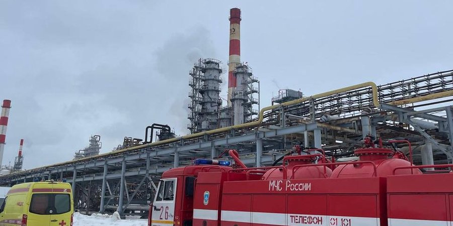 Утро после пожара на установке по переработке нефти в Кстовской промзоне Нижегородской области РФ (Фото:Глеб Никитин / Телеграм)